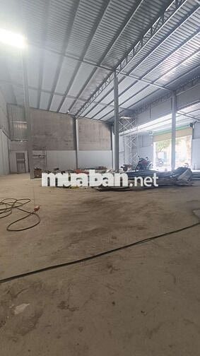 Nhà Xưởng MT Đường Công 20x28 Trống Suốt