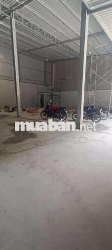 Nhà Xưởng MT Đường Công 20x28 Trống Suốt