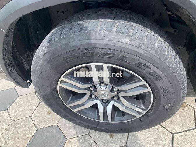 Toyota Fortuner 2018 2.7V 4x2 AT - 190000 km