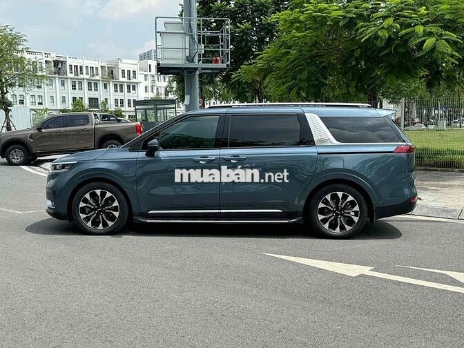 Kia Carnival 2023 Signature 2.2D - 48000 km
