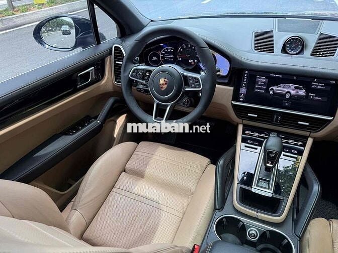 Porsche Cayenne 3.0 V6 model 2019 1 chủ