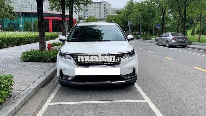 Kia Carnival 2023 Premium 2.2D 8S - 48000 km