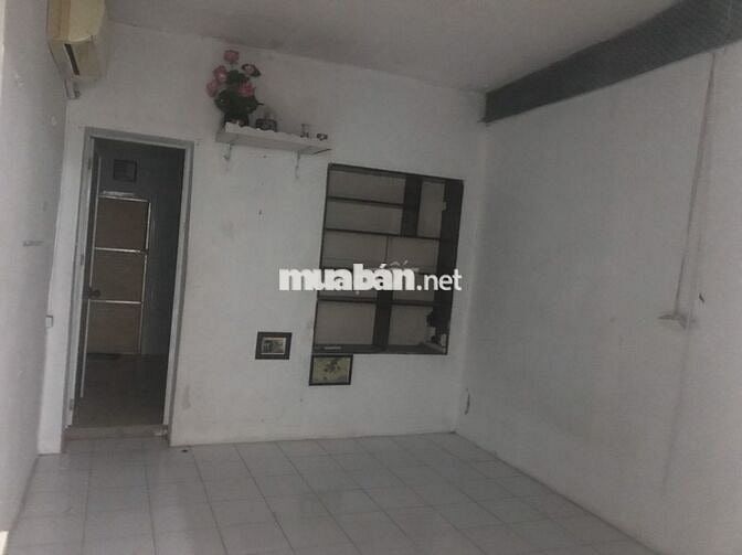 Tập thể 40m2 1 PN, 1PK+ 1 VS C3 Vĩnh Hồ ( gần BV châm cứu TW)