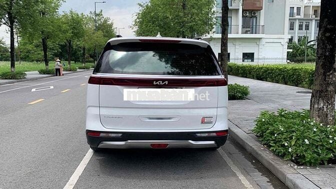 Kia Carnival 2023 Premium 2.2D 8S - 48000 km