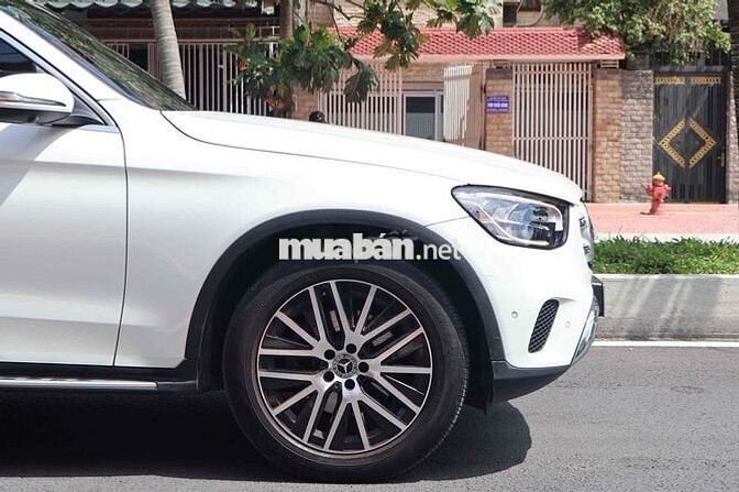 Mercedes Benz GLC200 4matic bản V1 model 2023