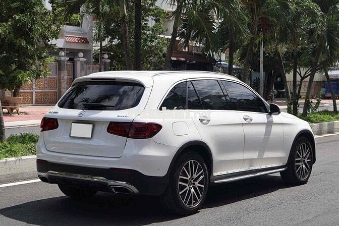 Mercedes Benz GLC200 4matic bản V1 model 2023