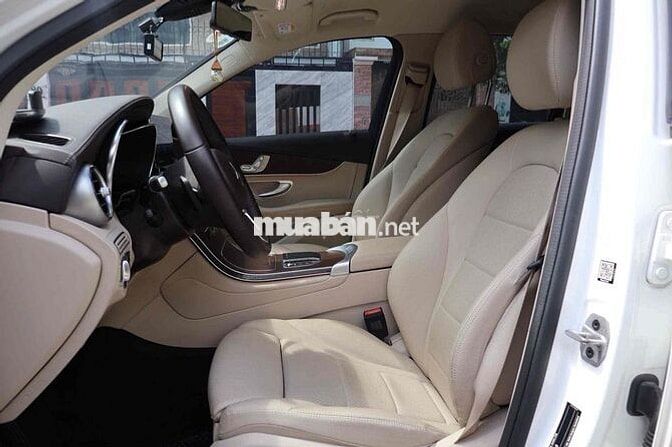 Mercedes Benz GLC200 4matic bản V1 model 2023