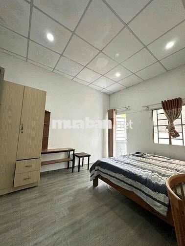 Căn hộ studio hiếm – full nội thất – 4tr có ban công, ngay trung tâm Q