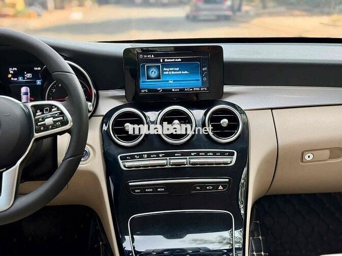 Mercedes Benz C180 Model 2021 1 chủ từ đầu