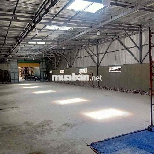 Cho thuê kho xưởng 600m2 , Mặt tiền Tô Ký đường cont 40F chạy 24/24