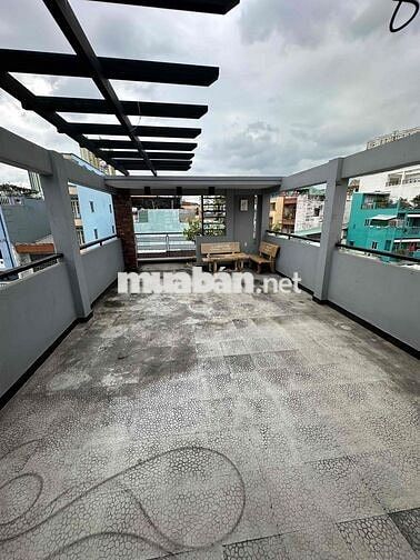 MTKD đường lớn gần Chợ Bình Tây Q6