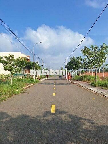 Chính chủ cắt lỗ bán gấp đất biệt thự đường 28 Hòa Long 133m2/1ty380