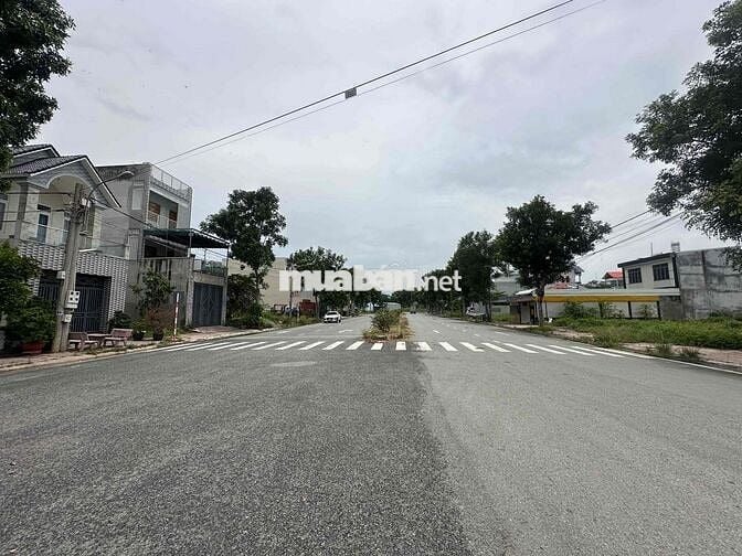 lô đất đẹp nhất KDC Châu Thời mặt tiền đường đôi 32m, Ở kinh doanh