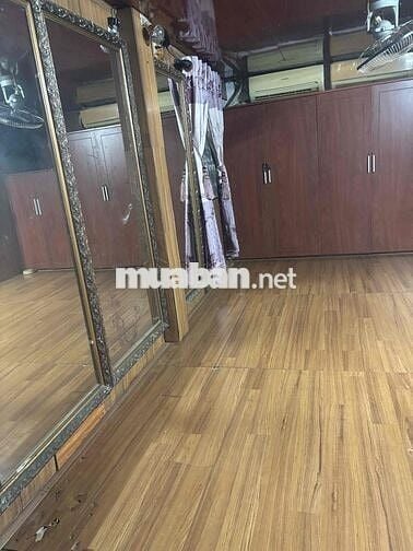 Phòng trọ 40 m2 giá rẻ, tiện nghi đầy đủ tại bến phú định p16,q8