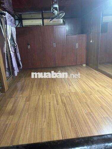 Phòng trọ 40 m2 giá rẻ, tiện nghi đầy đủ tại bến phú định p16,q8