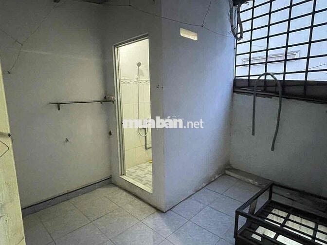 Tìm 1 NAM ở ghép chung nhà nguyên căn