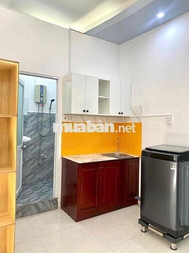CHO THUÊ STUDIO CỬA SỔ THOÁNg 35m2 NGAY LÝ THƯỜNG KIỆT - ĐH BÁCH KHOA