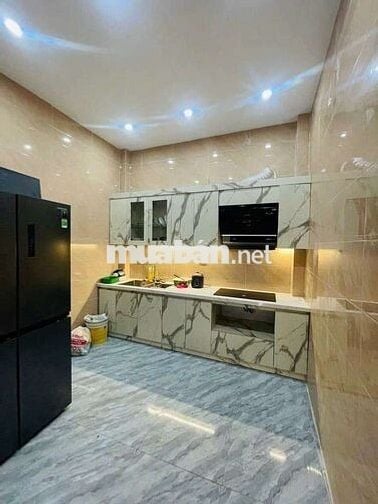 CHO THUÊ CĂN HỘ BỒ ĐỀ, LONG BIÊN - BAN CÔNG, FULL ĐỒ, KHÉP KÍN