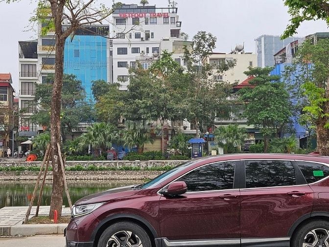 Bán nhà Trịnh Công Sơn 210m, 8 tầng, có hầm, vỉa hè 5m, ô tô tránh