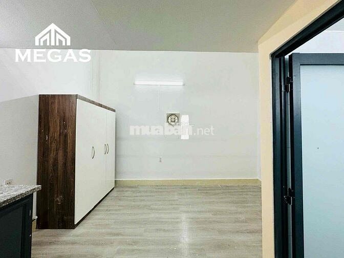 Trống lại Duplex  - sẵn máy lạnh giá sinh viên - ngay ĐH Văn Hiến