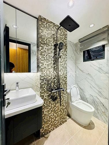 Nhà Hoàng Việt 49,3m²/2.890 tỷ–1Trệt 1Lửng 2Lầu–Hẻm Xe Hơi–Pháp Lý SHR