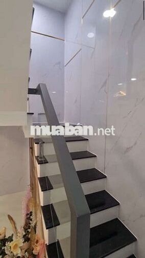 CẦN BÁN NHÀ GẤP - Phạm Thế Hiển, Phường Rạch Ông, Quận 8, Hồ Chí Minh