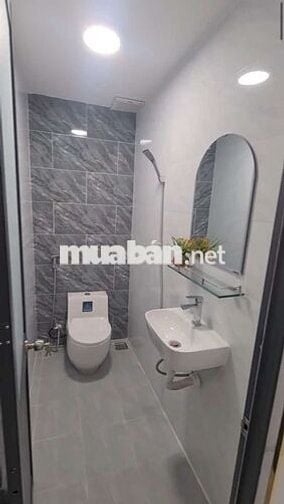 CẦN BÁN NHÀ GẤP - Phạm Thế Hiển, Phường Rạch Ông, Quận 8, Hồ Chí Minh