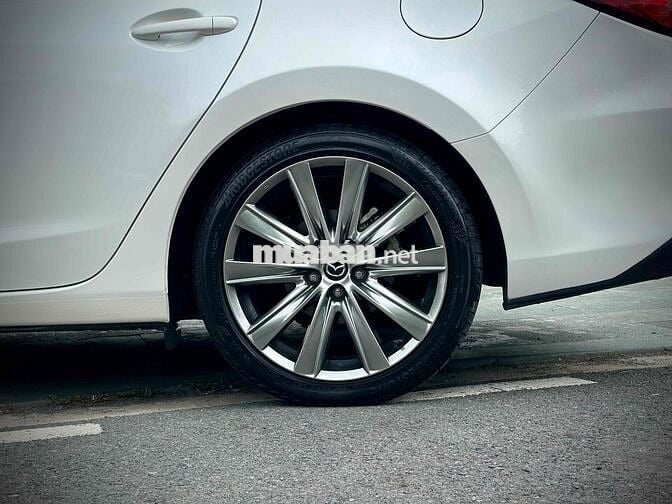 Mazda 6 2.5 Signature Premium Sx2022 Odo 15.000 km
