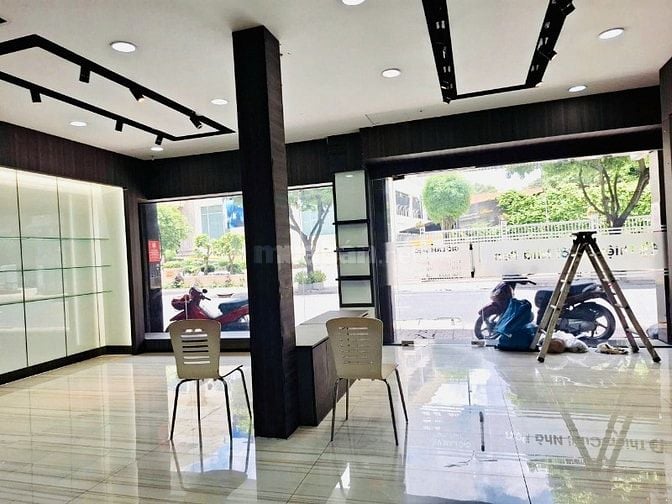 Cho thuê nguyên căn mặt tiền đường Hồ Văn Huê, Phường Đức Nhuận, TPHCM