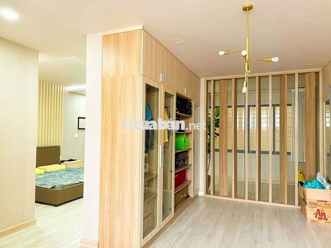 Bán nhà MT Cộng Hòa-Lê Văn Huân, Q.Tân Bình,69 tỷ,1H1T7L+ST, có hồ bơi
