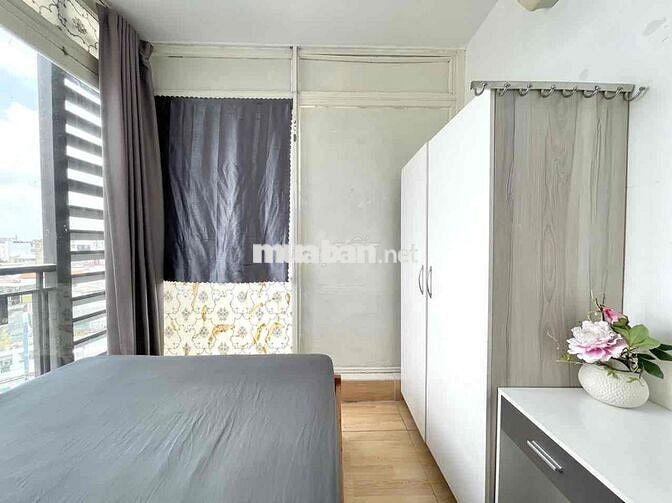 Phòng Thoáng, Có Thang Máy Ngay Chợ Nguyễn Văn Trỗi