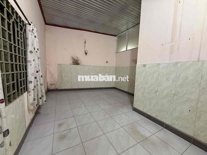 Bán nhà phường Thống Nhất giá rẻ - sát đường chính