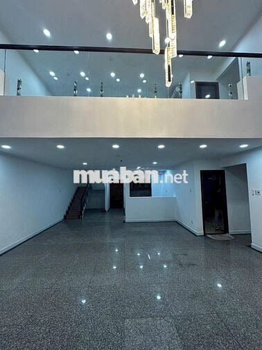 Bán căn hộ Penthouse Giai Việt Hoàng Anh 856 Tạ Quang Bửu, P5, Q8.