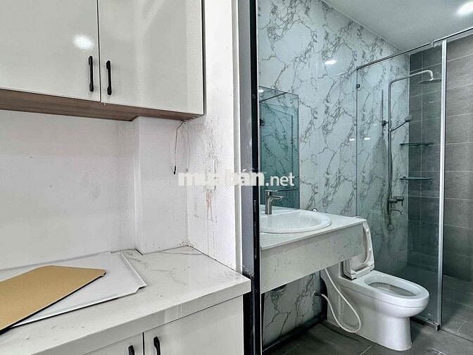 Căn hộ dịch vụ đầy đủ nội thất cực đẹp ngay sát bên Quận 1