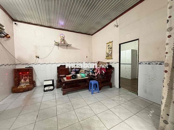 Bán nhà phường Thống Nhất giá rẻ - sát đường chính