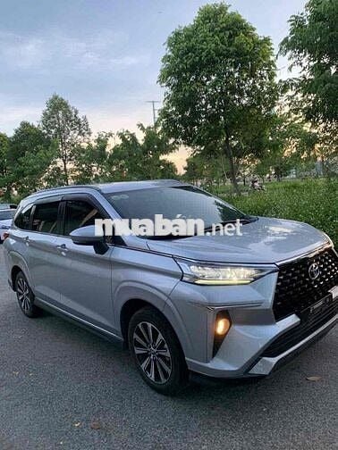 Toyota Veloz Cross 2023 - 59000 km 1chu mua moi,