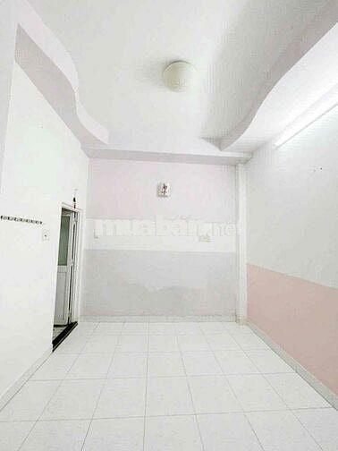 nhà nc trệt 2 lầu sân thượng 2pn 3vs nguyên công hoan P7 BT