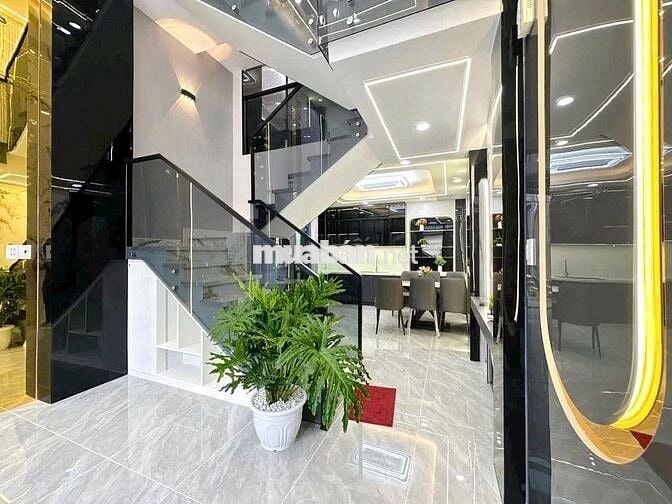 NHÀ MỚI XÂY FULL NỘI THẤT CHO LÀM CHDV - Đ.Hai Bà Trưng - 8PN, 9WC