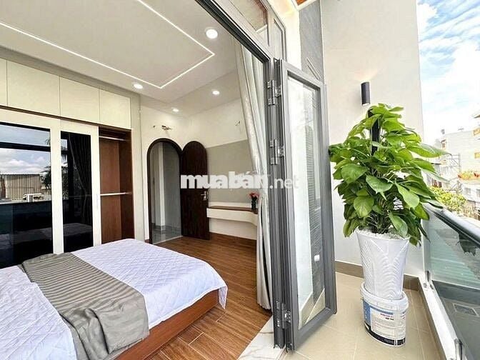 NHÀ MỚI XÂY FULL NỘI THẤT CHO LÀM CHDV - Đ.Hai Bà Trưng - 8PN, 9WC