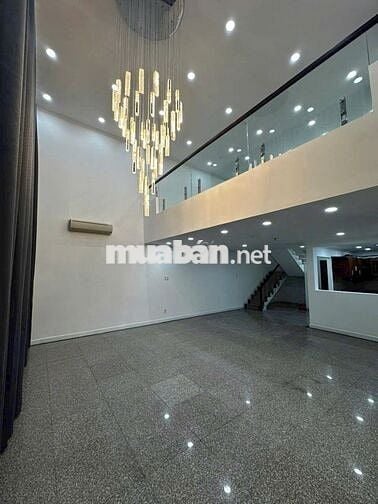 Bán căn hộ Penthouse Giai Việt Hoàng Anh 856 Tạ Quang Bửu, P5, Q8.