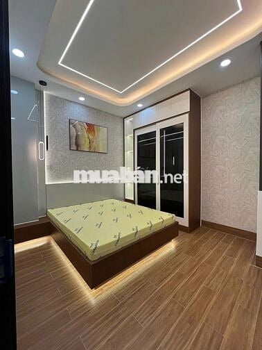 NHÀ MỚI XÂY FULL NỘI THẤT CHO LÀM CHDV - Đ.Hai Bà Trưng - 8PN, 9WC