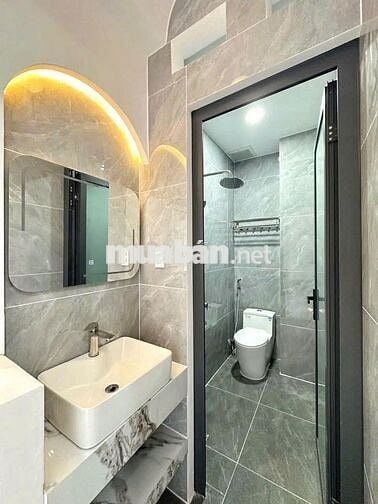 NHÀ MỚI XÂY FULL NỘI THẤT CHO LÀM CHDV - Đ.Hai Bà Trưng - 8PN, 9WC