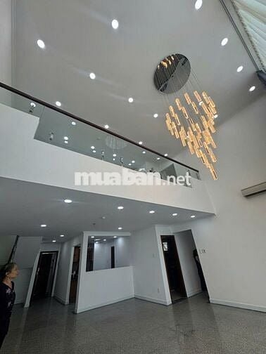 Bán căn hộ Penthouse Giai Việt Hoàng Anh 856 Tạ Quang Bửu, P5, Q8.
