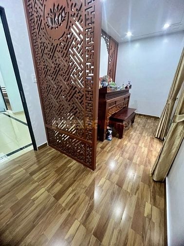 Nhà 3 tầng mặt trục chính Quỳnh Hoàng tặng full nội thất
