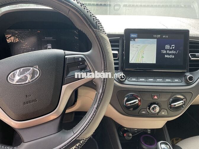 Hyundai Accent 2022 1.4 AT - 73000 km