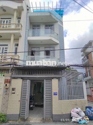 Phòng ngủ toilet, phòng khách tầng trệt nhà nguyên căn 2 lầu Linh Đông