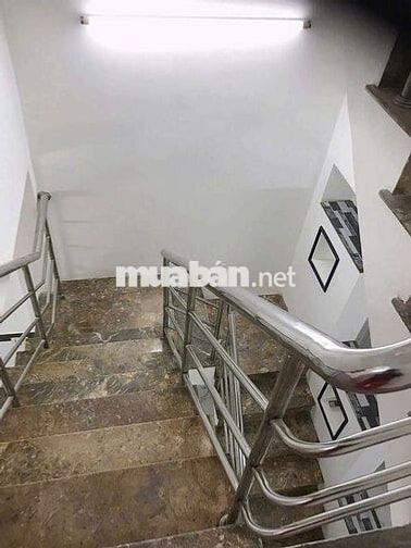 XỊN - HXH mặt tiền Diên Hồng 4 Tầng DT đất 35 m2 Nhỉnh 9 Tỷ