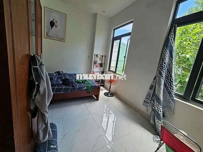 Nhà đẹp kiên cố 3 tầng 5pn Trương Định thông NQ