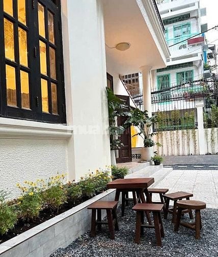 Cho thuê Biệt thự 2 hẻm 4m(XH) Nguyễn Tri Phương, P.9, Q.10 giá 50tr