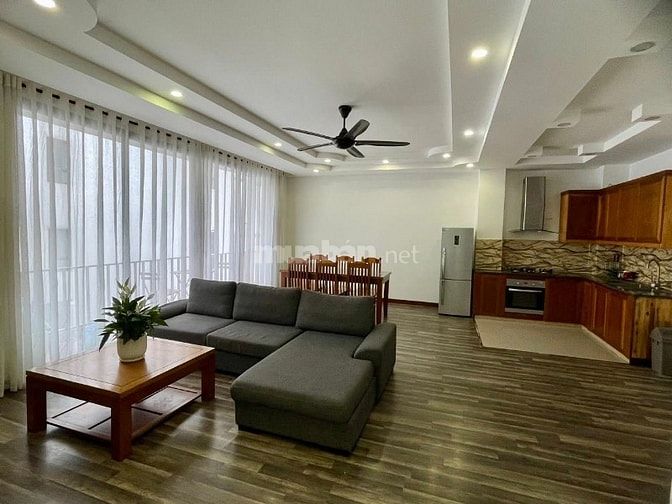 Bán nhà 7 tầng phố Trịnh Công Sơn, 100m2, có vỉa hè, ô tô tránh. 